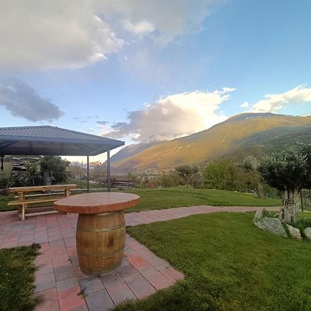 Le Temps Retrouve - Casa Tipica Con Giardino Villa Villeneuve Exterior foto