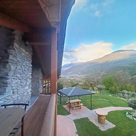 Le Temps Retrouve - Casa Tipica Con Giardino Villa Villeneuve Exterior foto